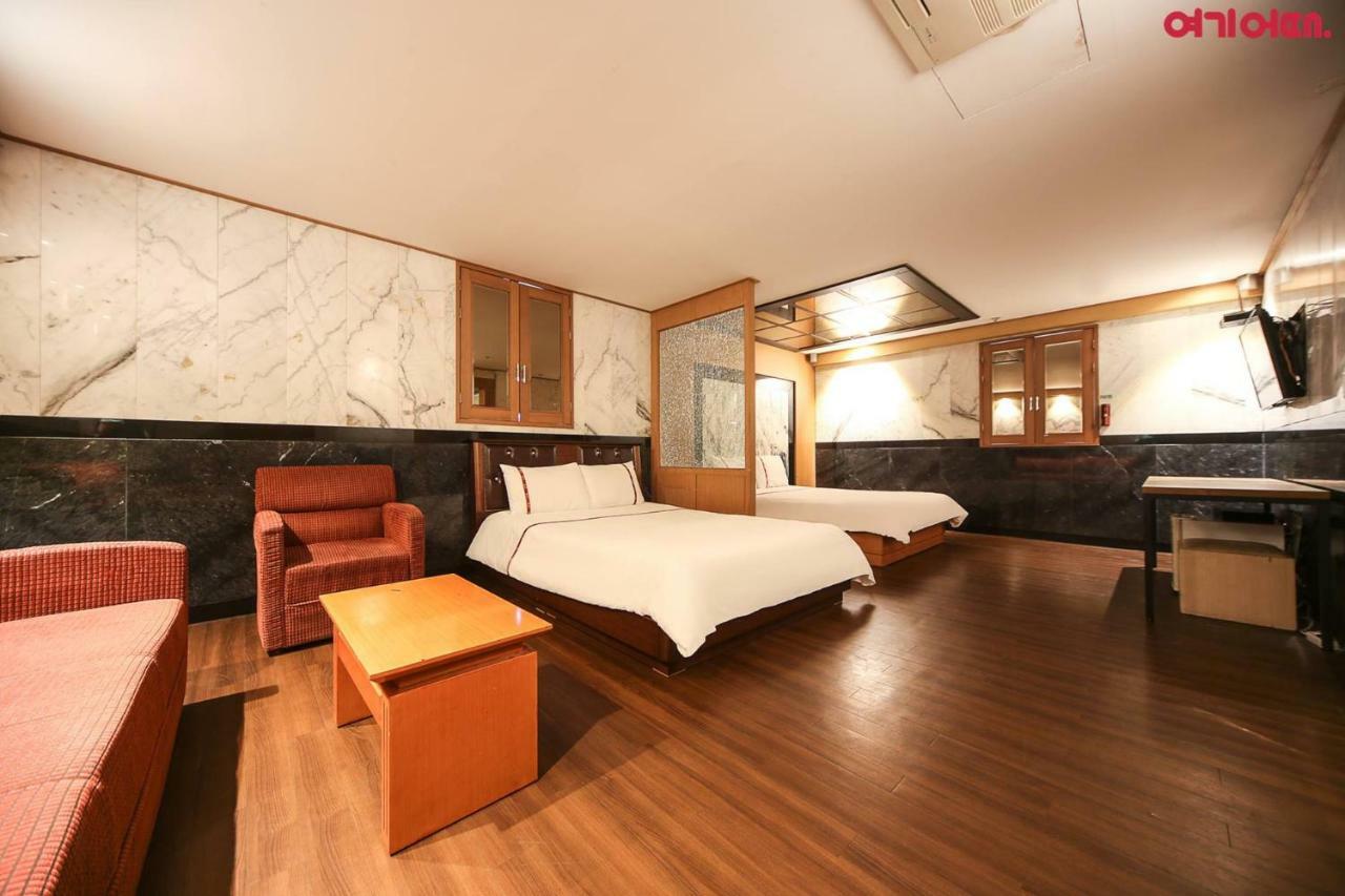 Signature Hotel Seul Esterno foto