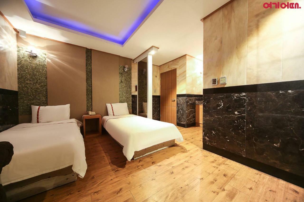 Signature Hotel Seul Esterno foto
