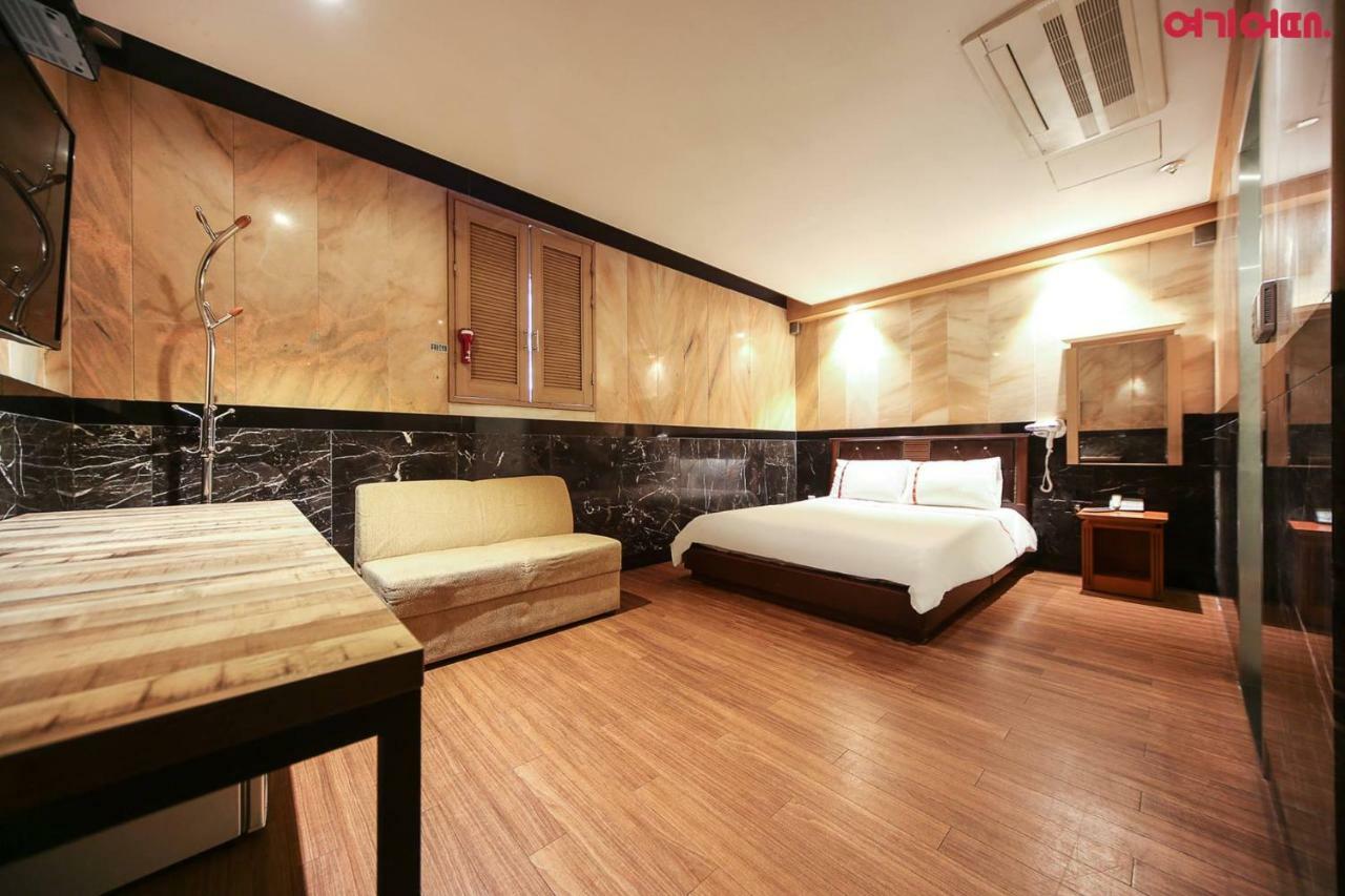 Signature Hotel Seul Esterno foto