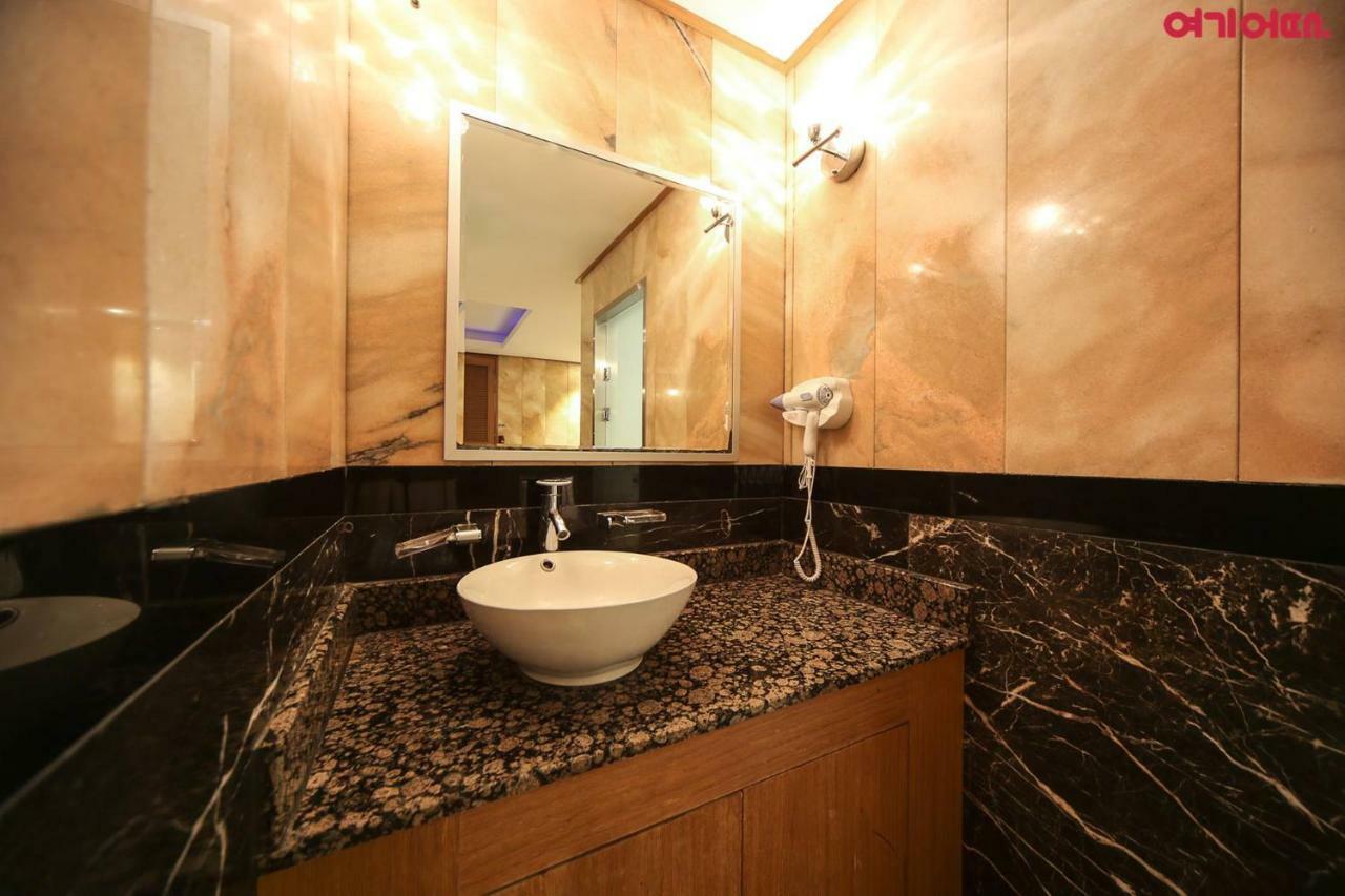 Signature Hotel Seul Esterno foto
